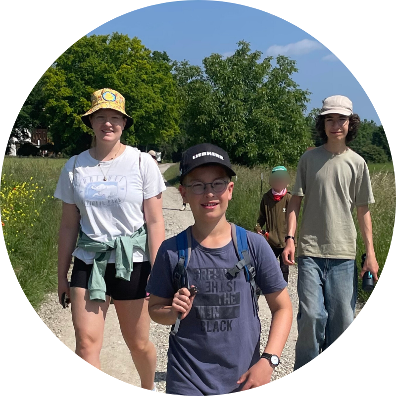 Stammes Pfingstlager mit Pfadfinder*innen der Wölflingsstufe, Jupfistufe, Jupfistufe, Roverstude und der Leitendenrunde